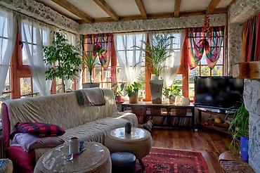 Kuće na prodaju: 280 kv. m, 10 soba — 4