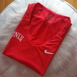 liu jo haljine 2023: Original Nike DRI-FIT crvena majica, S Nova majica za trening