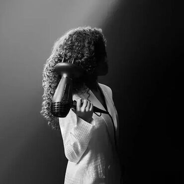 Fenovi za kosu: Tehničke Karakteristike Brend : ROWENTASnaga : 2200WBroj brzina  — 11