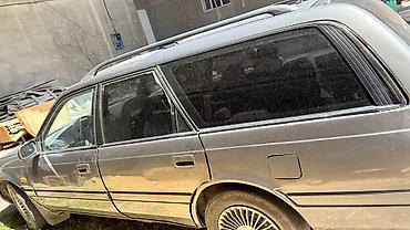 09 машина: Mazda 626: 1990 г., 2 л, Механика, Бензин, Универсал — 6