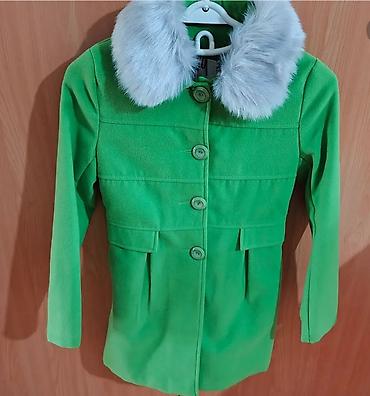 Qadın palto – parlaq yaşıl rəng, süni kürk yaxalı kashmir - Model lalafo.az -da Qadın palto – parlaq yaşıl rəng, süni kürk yaxalı kashmir - Model