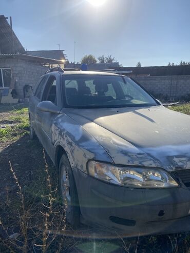 Opel: Opel Vectra: 1999 г., 1.8 л, Механика, Бензин, Универсал