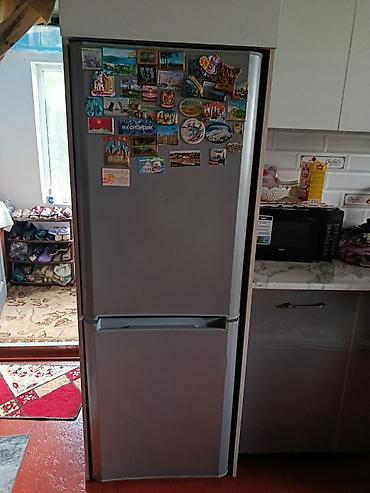 mini refrigerator: Холодильник с нижней морозильной камерой, серебристый - Тип — 2