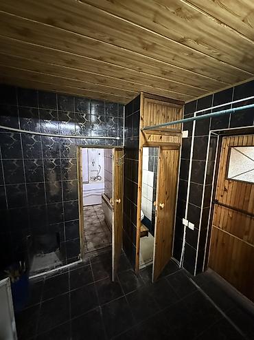 Продажа коттеджей и домов: Продается добротный двухэтажный дом Район Красный строитель, ул — 8