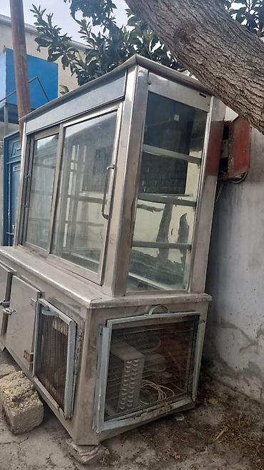 Paslanmayan poladdan hazırlanmış iri ölçülü soyuducu/vitrin köşkü -