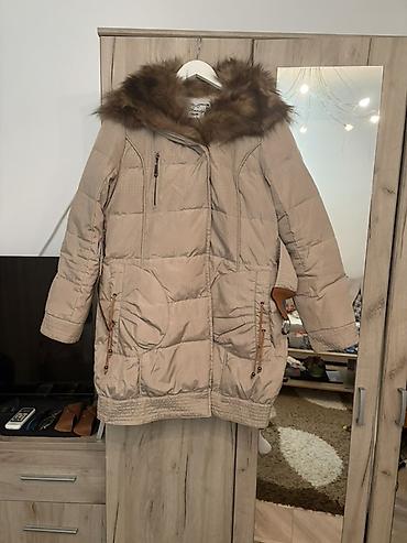 luhta cizme: Ženska zimska jakna / parka u svetloj bež nijansi, dužeg kroja, sa — 5