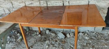 stul taxta: Qonaq masası, İşlənmiş, Açılmayan, Dördbucaq masa