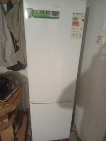 mini fridge: Холодильник Artel, Б/у, Двухкамерный — 1