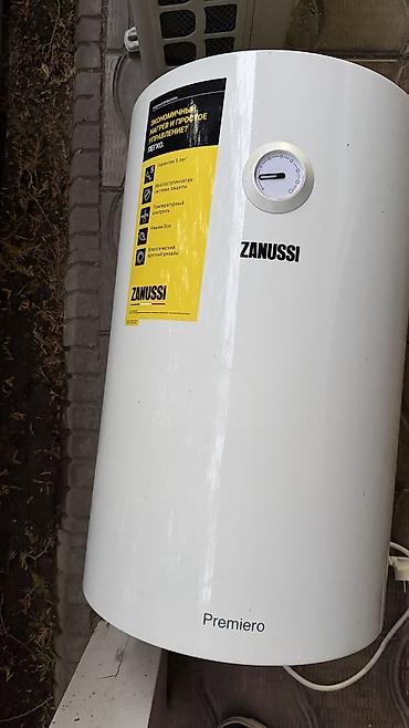 socket 2011: Накопительный водонагреватель Объем бака: 50 л, Zanussi, Электрический, Регулятор температуры, Эмалированная сталь, Б/у — 1