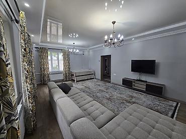 Продажа коттеджей и домов: -Срочно продается двух комнатная квартира в барачном доме, вход — 10