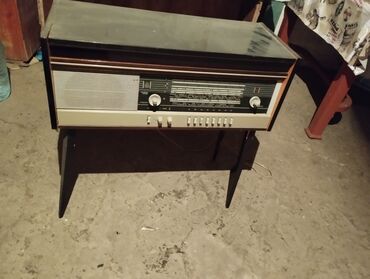 bakida ikinci el ev eşyaları: Antik radio,Bakiya catdirilma var,mene zeng edib nagil daniwmayinki