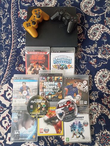 сони плэй: PS3 SLIM отдам 13-15 игр дисками и в самой приставке есть 5-6 игр в