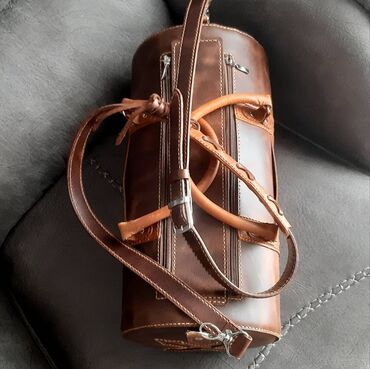 İdman çantaları: İdman çantası Təbii dəridən tamamilə əl işi olan idman çantası — 5