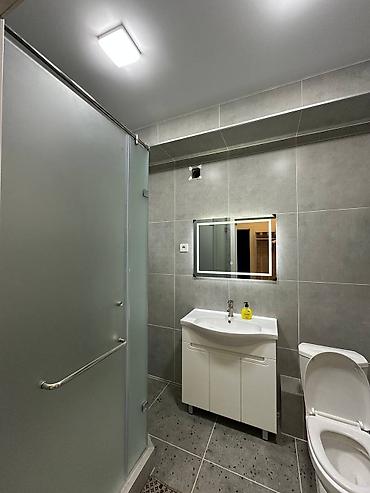 Посуточная аренда квартир: 2 комнаты, Душевая кабина, Постельное белье, Кондиционер — 10