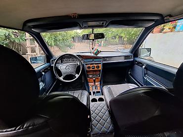 diplomat guzgu: Mercedes-Benz 190 (W201) sedan - Kuzov: 4 qapılı sedan, tünd — 10