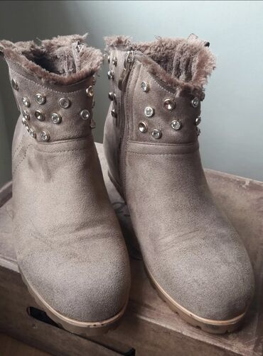 женские зимние спортивные ботинки: Размер: 37, Б/у