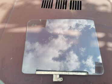 Auto delovi: Staklo levih vrata Lada 2121 Niva. Polovno, ocuvano. Originaalno — 2