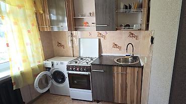 Продажа квартир: 1 комната, 32 м², 7 мкр 104 серия, 4 этаж — 11