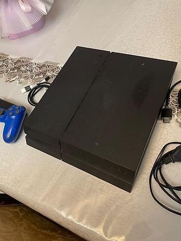 Игровая консоль Sony PlayStation 4 (первая ревизия, «fat»)