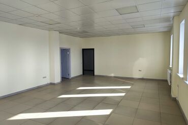 квартиры на час ош: Сдаю Офис, 150 м², В административном здании
