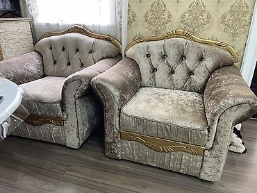 костюм короля: Комплект мягкой мебели в классическом стиле: трехместный диван и два — 3