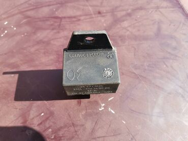 Auto delovi: Relej maglenki Lada 21213,21214 Niva, Lada 112 novi tip. Polovnano — 9