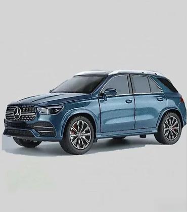 cipkasto: Mercedes gls350 1:24 plavi metalni sa svetlecim farovima. mercedes — 1