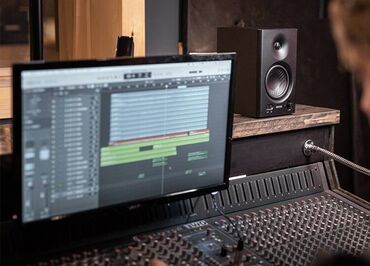 Dinamiklər və kolonkalar: 🎼 Edifier MR4 – Powered Studio Monitor 2.0 Akustik Sistem 🎶 Edifier — 7