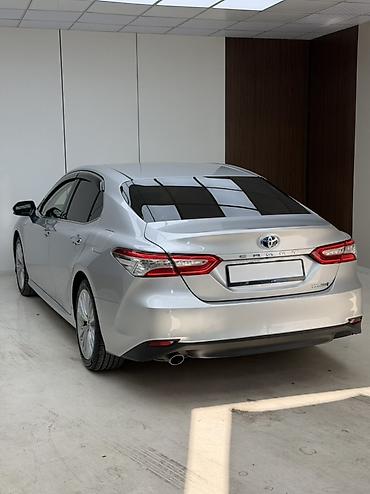чанган юни с: Toyota Camry: 2019 г., 2.5 л, Автомат, Гибрид, Седан — 4