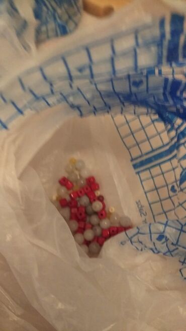 Muncuqlar: Qolbağlar təbii daşlardan. qiymət daşa və ölçüyə gorə. Muncuq dəsti – — 6