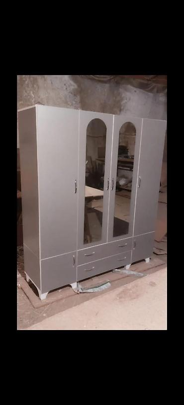 mebel ustu: Geniş tutumlu paltar şkafı - 4qapılı model: ortada 3 qapı, hərəsində — 10