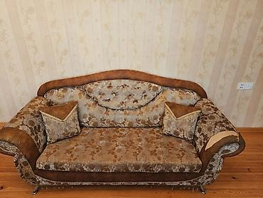 iwlenmiw stullar: İşlənmiş divan — 2 yastıqla Şəkildəki divan satılır. İki yastıq — 1