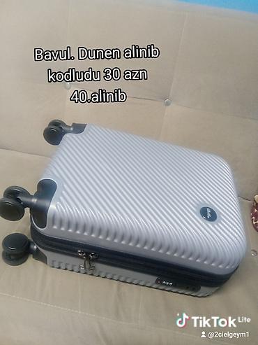 saat satilir: Qadın geyim dəsti – ayrı-ayrılıqda təqdim olunur: - Qırmızı qısaqol — 8