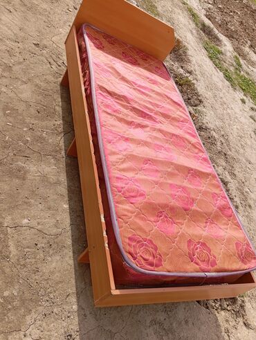 бу дивандар: Кровать 2000 сом
палас 500 сом
Кир жуучу машинка 3000