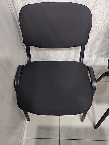 ofis divanlari: 2 ədəd Ofis/qonaq stulu – qara rəngdə, yumşaq süngərli oturacaq və — 1