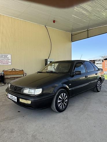 Унаа: Volkswagen Passat: 1994 г., 1.8 л, Кол менен иштөөчү, Бензин, Седан — 8
