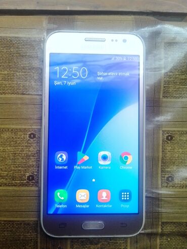 samsung a40 qiymeti islenmis: Samsung Galaxy J2 2016, 8 GB, rəng - Qızılı, İki sim kartlı