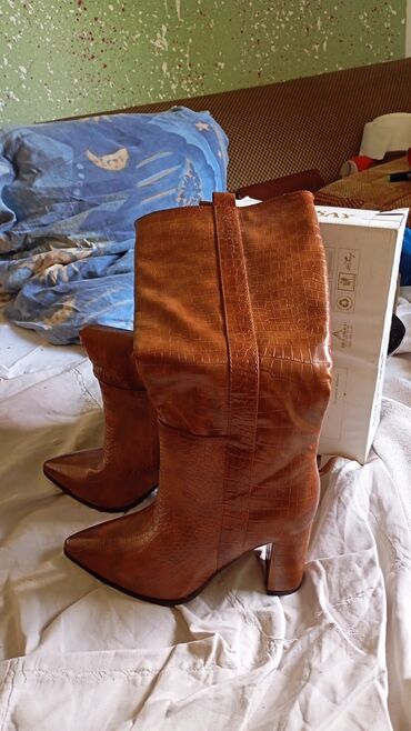 moderne kozne jakne zenske: High boots, 39