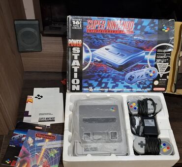 Other Games & Consoles: Super Nintendo 1992 with 9 Games