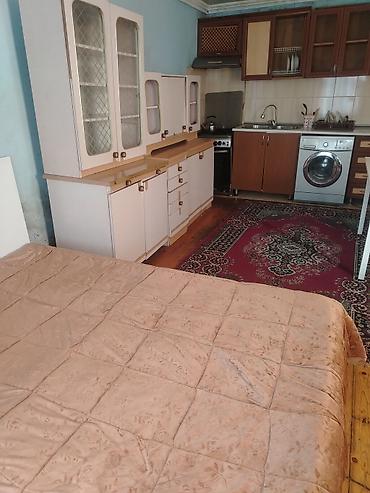 барные столы и стулья: Kirayə ev, 1 otaqlı mətbəx dəsti və yataq dəsti 1 evdə yerlewir,1-2 — 8