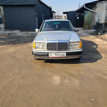 авто машина мерседес: Mercedes-Benz W124: 1989 г., 2.3 л, Механика, Бензин, Седан