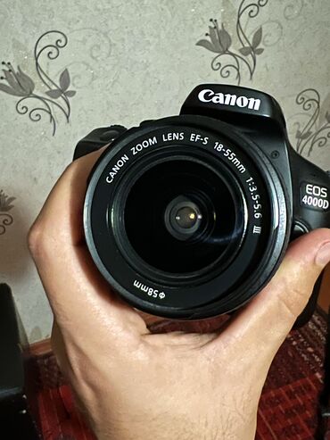 canon fotoaparat: Canon Eos 4000D. 3 ayın fotoaparatıdır, heç bir problemi yoxdur demək