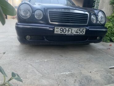 Rover: Mercedes-Benz E 320: 3.2 l | Sedan