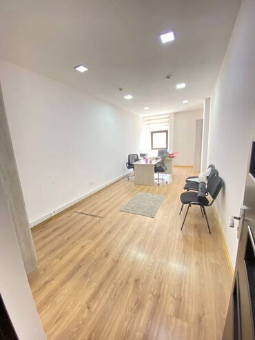 Ofislər: Nəsimi rayonu, Rəşid Behbudov küçəsində plazada yeni təmirli 3 otaqlı -da lalafo.az — 6 Ofislər: Nəsimi rayonu, Rəşid Behbudov küçəsində plazada yeni təmirli 3 otaqlı — 6