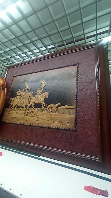 Картины: Декоративное панно для стен с изображением всадников на лошадях. Панно — 1