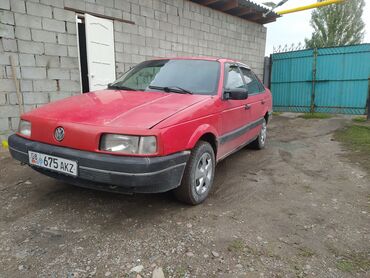 Volkswagen: Volkswagen Passat: 1989 г., 1.8 л, Механика, Газ, Седан