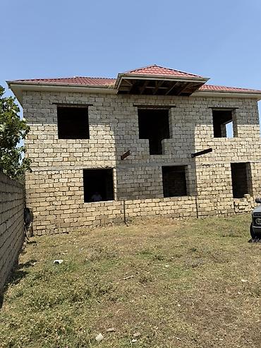 6 mikrorayon: 2 mərtəbəli yarımçıq tikili – fərdi yaşayış evi - Daş konstruksiya — 8