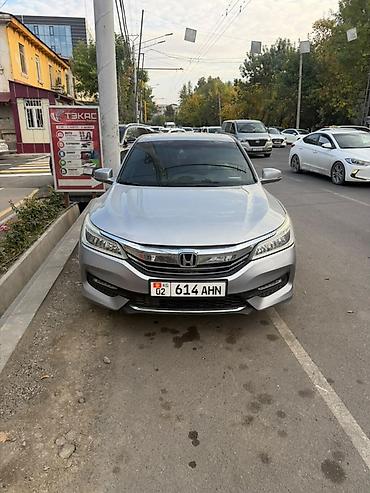 Honda Accord: 2017 г., 2.5 л, Автомат, Бензин, Седан at lalafo.kg Honda Accord: 2017 г., 2.5 л, Автомат, Бензин, Седан