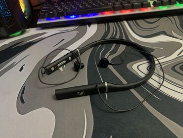 Кулакчындар: Беспроводные наушники-вкладыши JBL с оголовьем-ободом на шею -