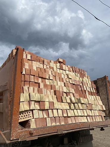 макеты головы: Кирпич керамический (пористый и полнотелый), обожженный. Разные — 2